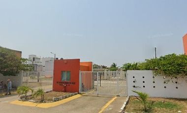 Casa en Venta a 20 min de Playa Coatza.