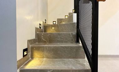 Rumah Estetik dan Ekslusif di Utan Kayu Matraman Jaktim