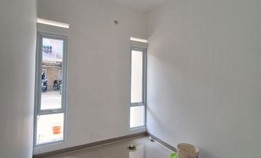 Rumah 2 lantai Modern Minimalis Dekat RS Vitalaya Pamulang