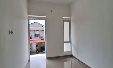 Rumah 2 lantai Modern Minimalis Dekat RS Vitalaya Pamulang