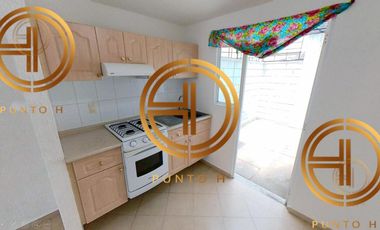 Casa en Venta a  17 min de Plaza Centella.