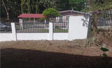 Alquilo casa cercada en David centrica Varital