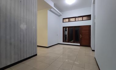 Disewakan Rumah Siap Huni Di Pondok Mutiara Cimahi Utara
