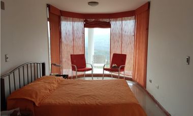 VENTA HERMOSA CASA CON UNA ESPECTACULAR VISTA EN CHINAUTA C/MARCA