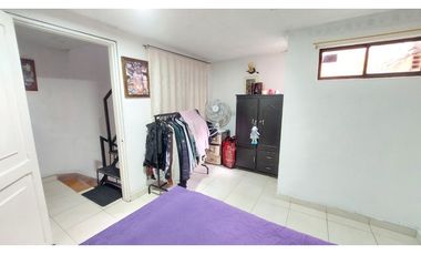 Venta de Casa Bifamiliar – San Antonio de Prado, Rosaleda