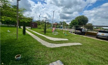 Finca campestre con piscina en venta - Santa Elena El Cerrito Valle