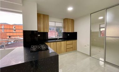 Apartamento 2 de 2 para la venta y renta en Itagüí piso 5