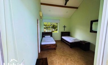 Hermosa Casa Campestre 355 m² en Verdesol, Melgar