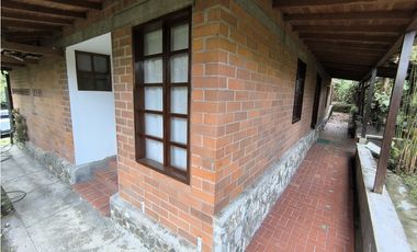 Dos Casas en Venta en La Estrella