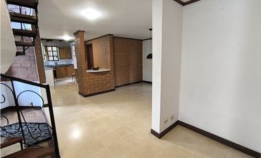 Dos Casas en Venta en La Estrella