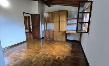 Dos Casas en Venta en La Estrella