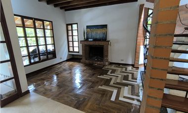 Dos Casas en Venta en La Estrella