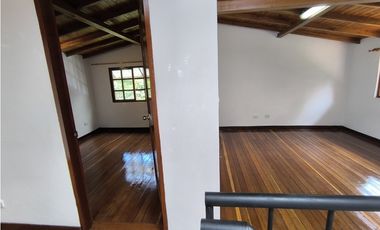 Dos Casas en Venta en La Estrella