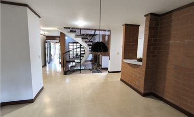 Dos Casas en Venta en La Estrella