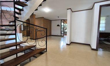 Dos Casas en Venta en La Estrella