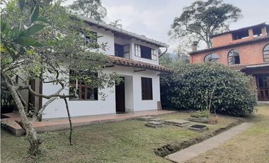 Dos Casas en Venta en La Estrella