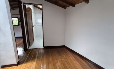 Dos Casas en Venta en La Estrella