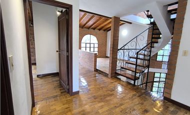 Dos Casas en Venta en La Estrella