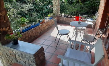 Dos Casas en Venta en La Estrella