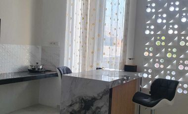 Dijual Rumah 2 Lantai,  1 KT , 2 KM Luas 243M² SHM