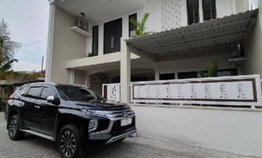 Dijual Rumah 2 Lantai,  1 KT , 2 KM Luas 243M² SHM