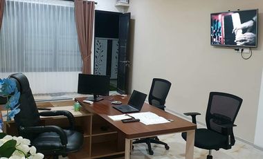 Dijual Rumah 2 Lantai,  1 KT , 2 KM Luas 243M² SHM