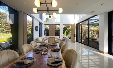 Casa Amoblada en Arriendo en Alto de Palmas