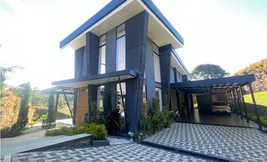 Casa Amoblada en Arriendo en Alto de Palmas