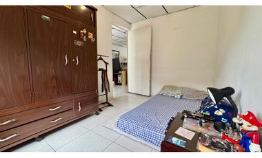 Casa bifamiliar de dos pisos en venta - Barrio El Sembrador, Palmira