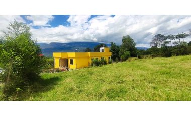 Lote de 1000 M2 en La Gran vía de Tena Cund, en 165 mill con vista