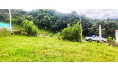 Lote de 1000 M2 en La Gran vía de Tena Cund, en 165 mill con vista