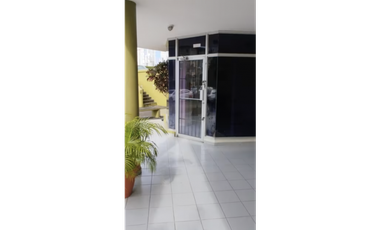 PARQUE LEFEVRE / PLAZA DEL ISTMO / 248M / LOCAL CON OFICINAS Y BODEGA