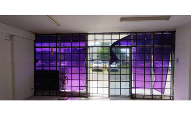 PARQUE LEFEVRE / PLAZA DEL ISTMO / 248M / LOCAL CON OFICINAS Y BODEGA