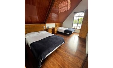 CERRO AZUL / CENTINELA / 2 NIVELES / 1821 M / 3 HABITACION / AMOBLADA