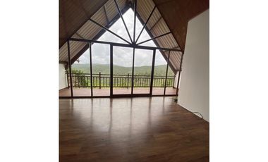 CERRO AZUL / CENTINELA / 2 NIVELES / 1821 M / 3 HABITACION / AMOBLADA