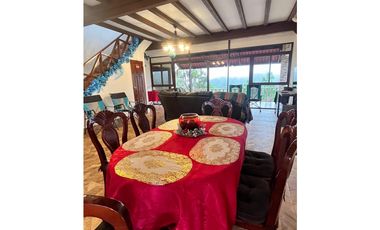 CERRO AZUL / CENTINELA / 2 NIVELES / 1821 M / 3 HABITACION / AMOBLADA