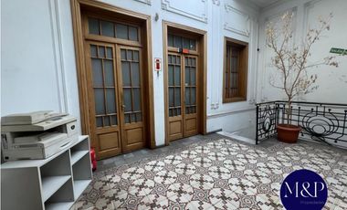 VENTA EDIFICIO 7 PISOS DE OFICINAS + CASA- BARRIO CENTRO
