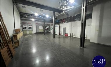 VENTA EDIFICIO 7 PISOS DE OFICINAS + CASA- BARRIO CENTRO