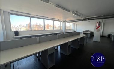 VENTA EDIFICIO 7 PISOS DE OFICINAS + CASA- BARRIO CENTRO