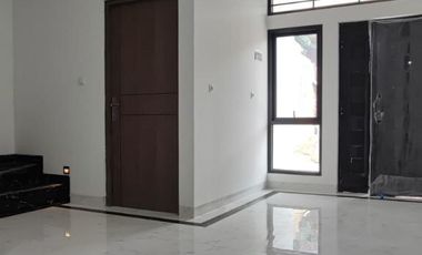 Rumah 2 Lantai Sangat Dekat Ke Exit Toll Limo Cinere Depok