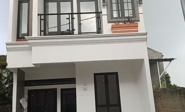 Rumah 2 Lantai Sangat Dekat Ke Exit Toll Limo Cinere Depok