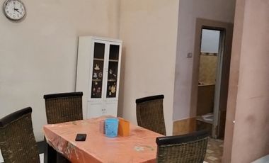 Disewakan rumah full furnished di belakang McDonald Kebun Sayur.