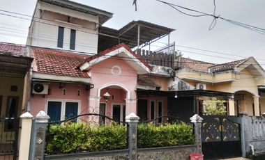 Disewakan rumah full furnished di belakang McDonald Kebun Sayur.