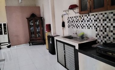 Disewakan rumah full furnished di belakang McDonald Kebun Sayur.