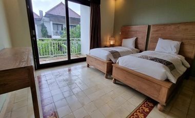 VILLA GOOD INVESTMENT READY UNIT ONE GATE 3BR KAWASAN VILLA PERERENAN