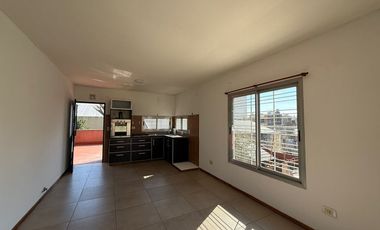 Departamento Tipo Casa en alquiler en Wilde Centro