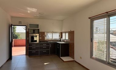 Departamento Tipo Casa en alquiler en Wilde Centro