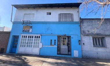 Casa en alquiler en Lanus Oeste