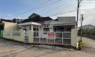 DIJUAL RUMAH HOOK BELAKANG ISTANA GUBERNUR DEMANG PALEMBANG