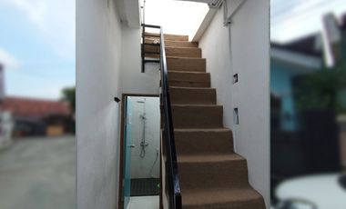 DIJUAL RUMAH HOOK KOMPLEK METEOR ANGKATAN 66 PALEMBANG